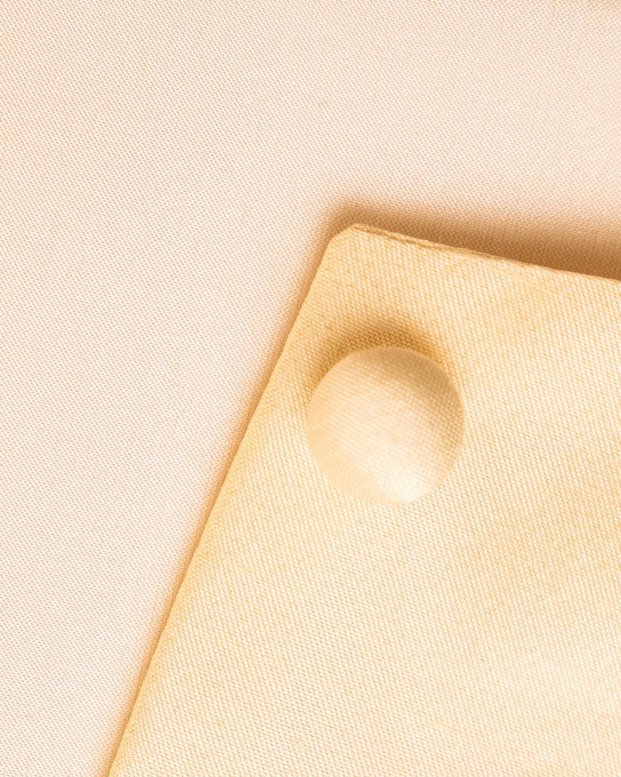 Arthur I — covered-button detail