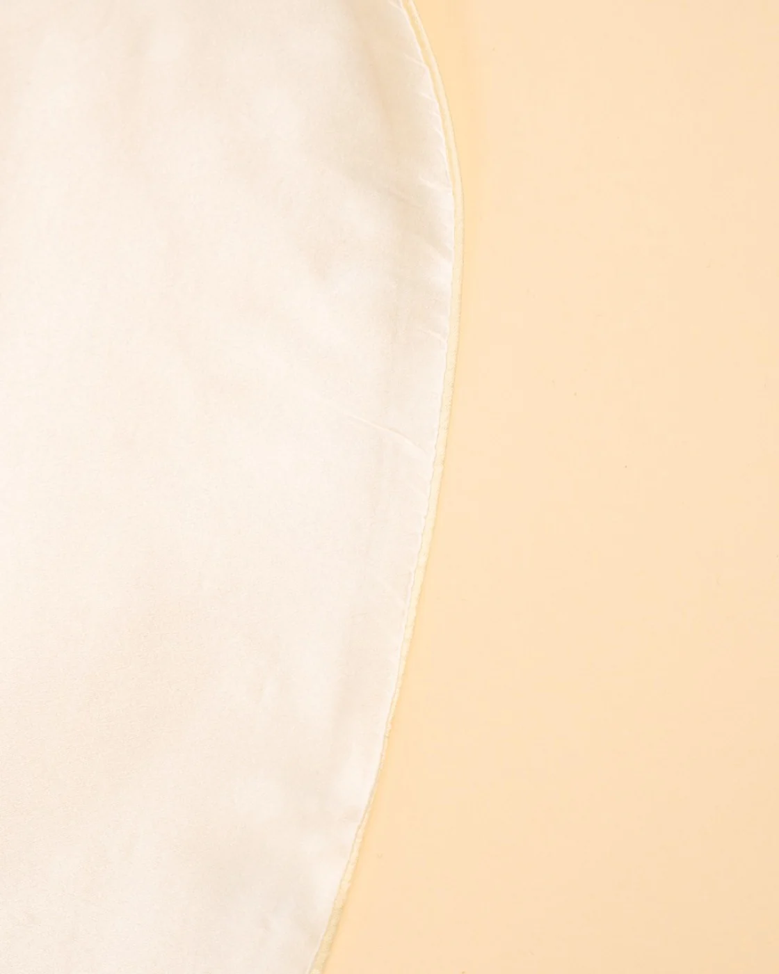 Sevilla — a finished seam against the silk lining